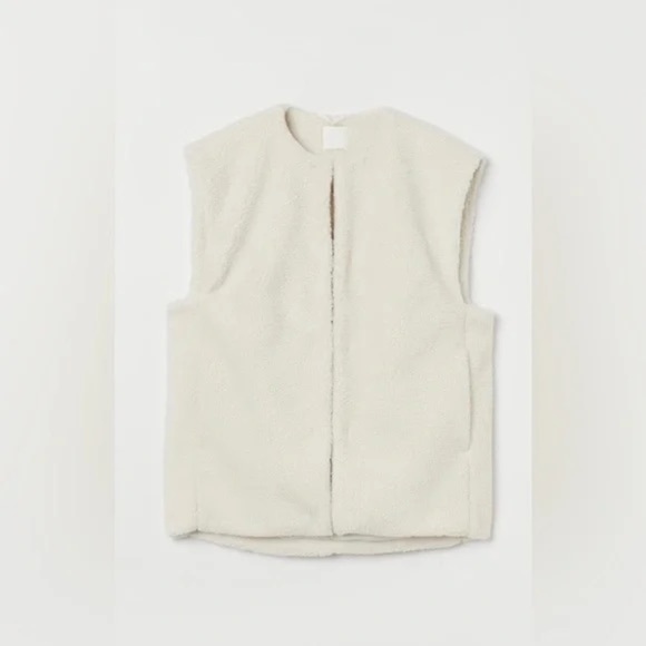 H&M Cream Sleeveless Vest - Picture 1 of 2